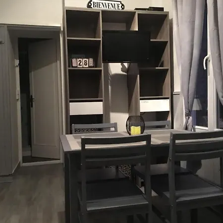 Les Bords Du アパート *